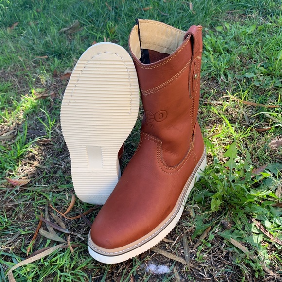 lightweight leather boots